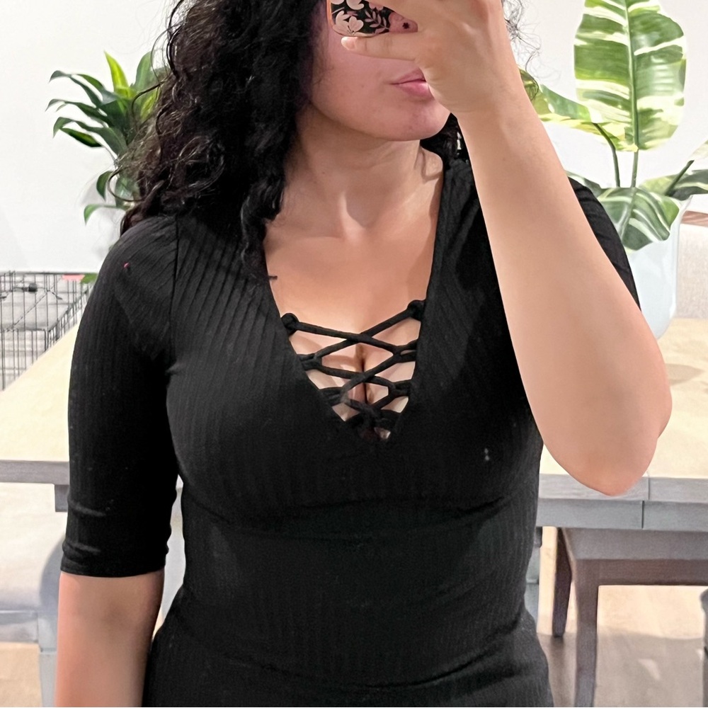 Half Sleeve V-Neck Top with Crisscross Opening